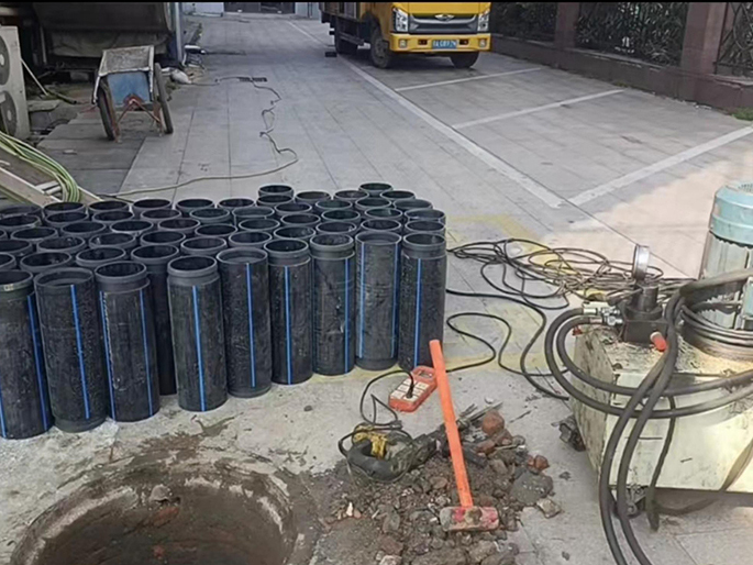 金山PE置换管厂家 DN315置换管 非开挖管短管置换